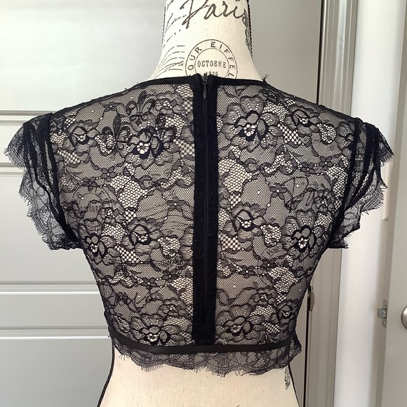 🌹 Two Piece Lace Lingerie Set 🌹 - Picture 4 of 11